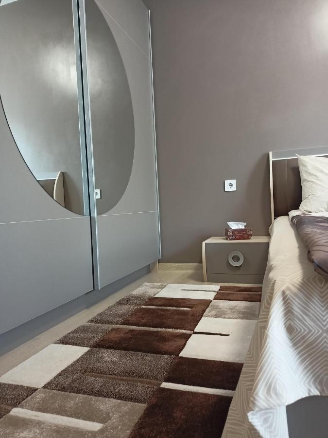 Apartament стоянови *